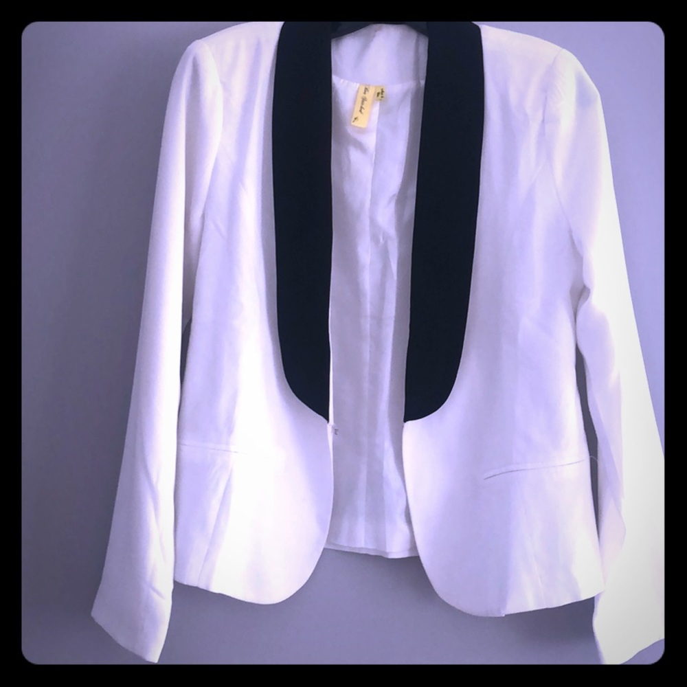 White blazer with black collar